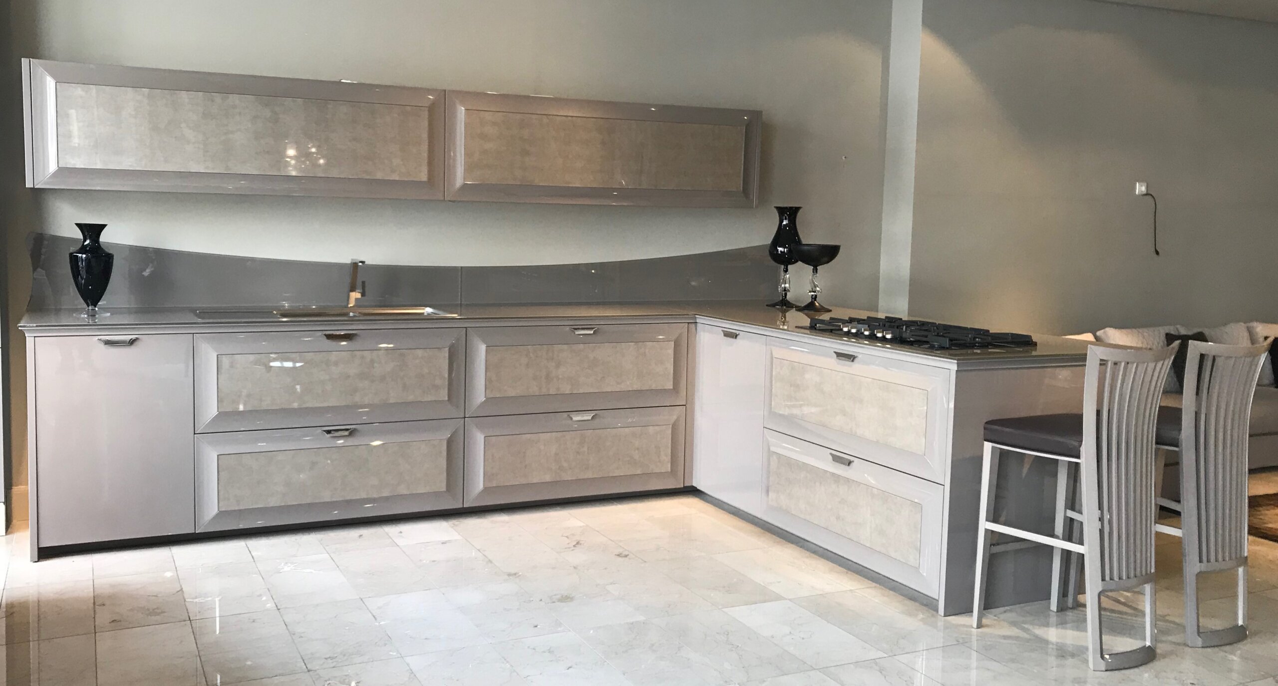 Κουζίνα Diamond λάκα με δέρμα 410x260 Casa Vogue - Image 5