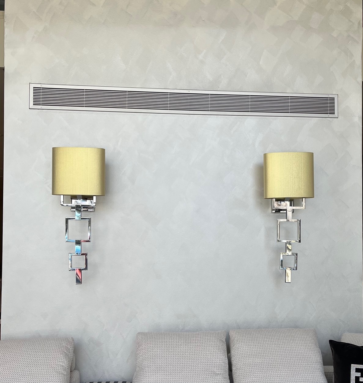 Απλίκα Denis σε χρυσό ύφασμα και ατσάλι 40x25xh.100cm- MPN Denis -brand Beby Italy - Image 3