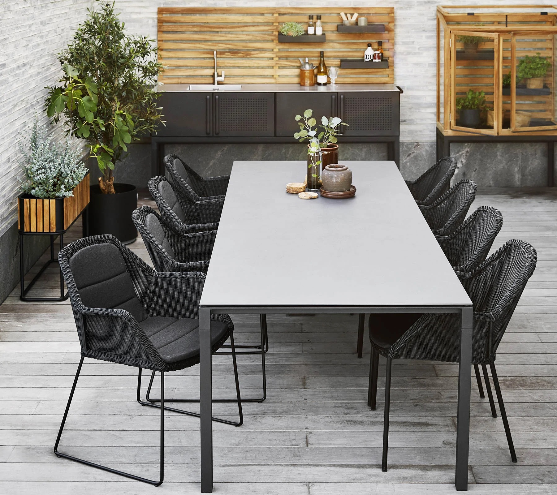 Pure Table από βάση σε λευκό αλουμίνιο και καπάκι σε τσιμέντο σε διάσταση 200x100x75cm - CaneLine - Image 5