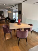 Τραπέζι Cone λευκό κεραμικό-μπορντώ μεταλλική βάση 120x120xh.75cm - Casa Vogue - Image 2